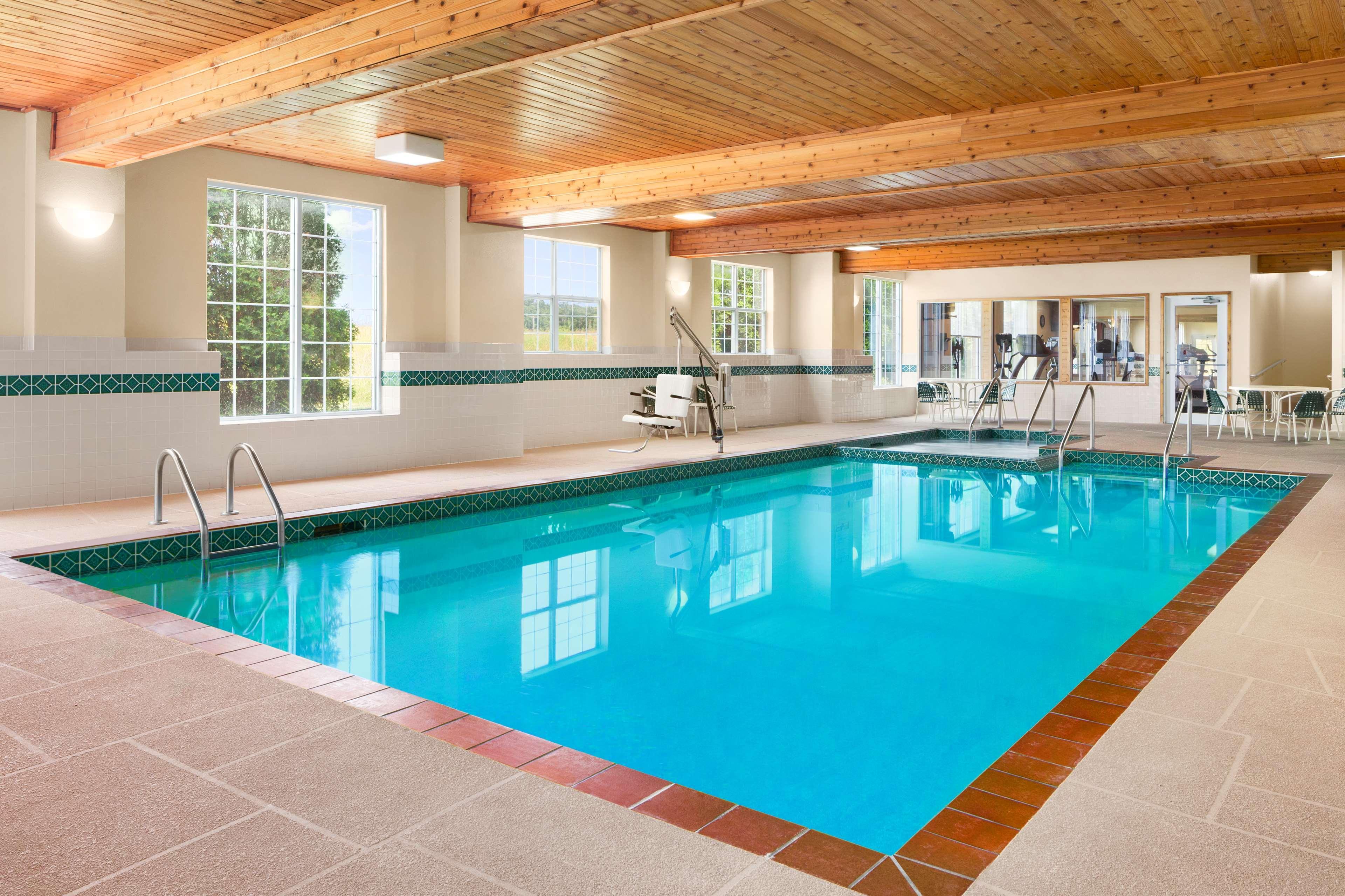 Country Inn & Suites By Radisson Kenosha - Pleasant Prairie 외부 사진