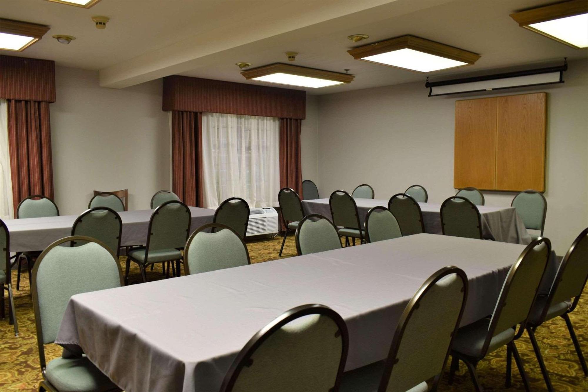 Country Inn & Suites By Radisson Kenosha - Pleasant Prairie 외부 사진