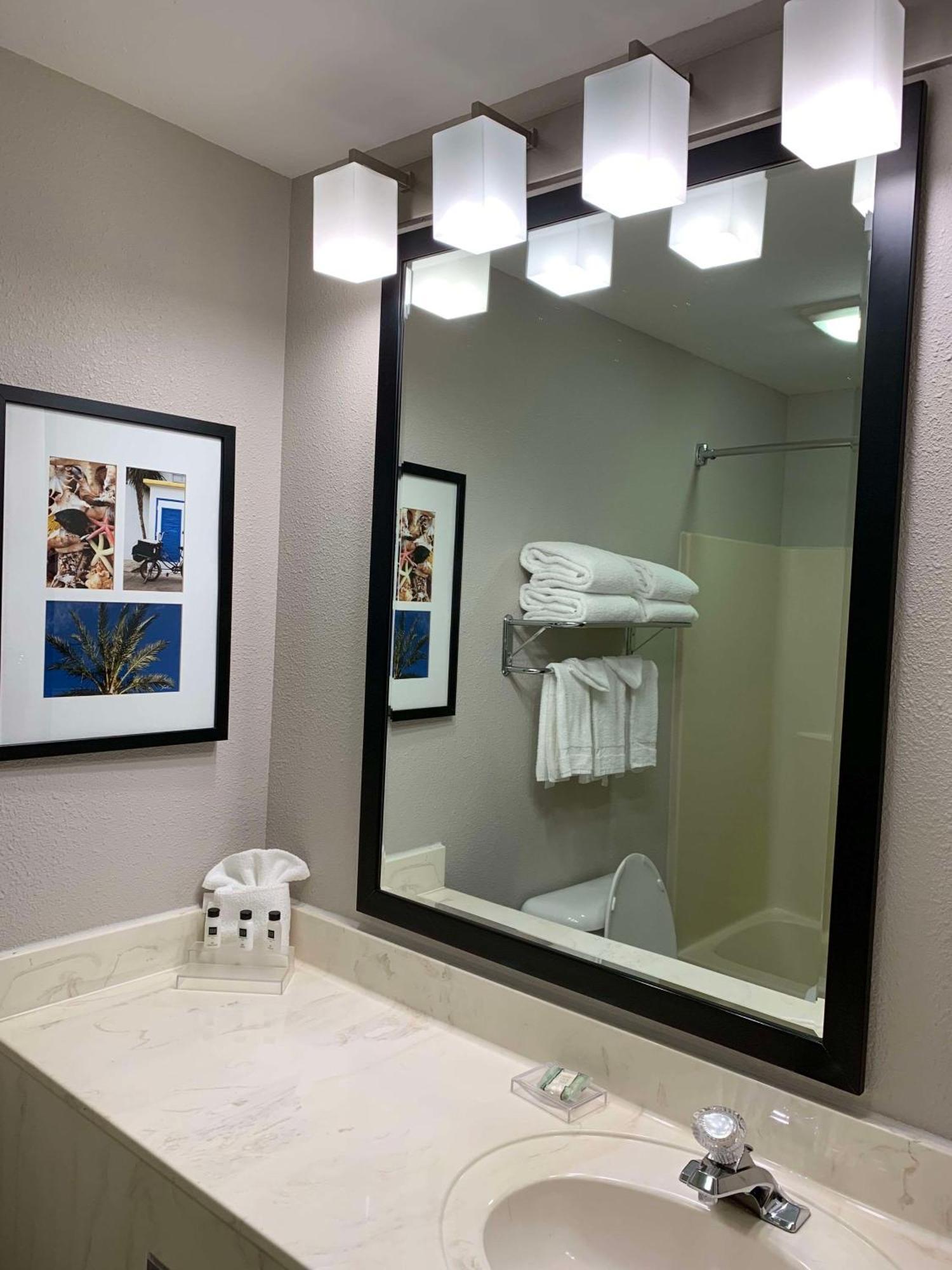 Country Inn & Suites By Radisson Kenosha - Pleasant Prairie 외부 사진